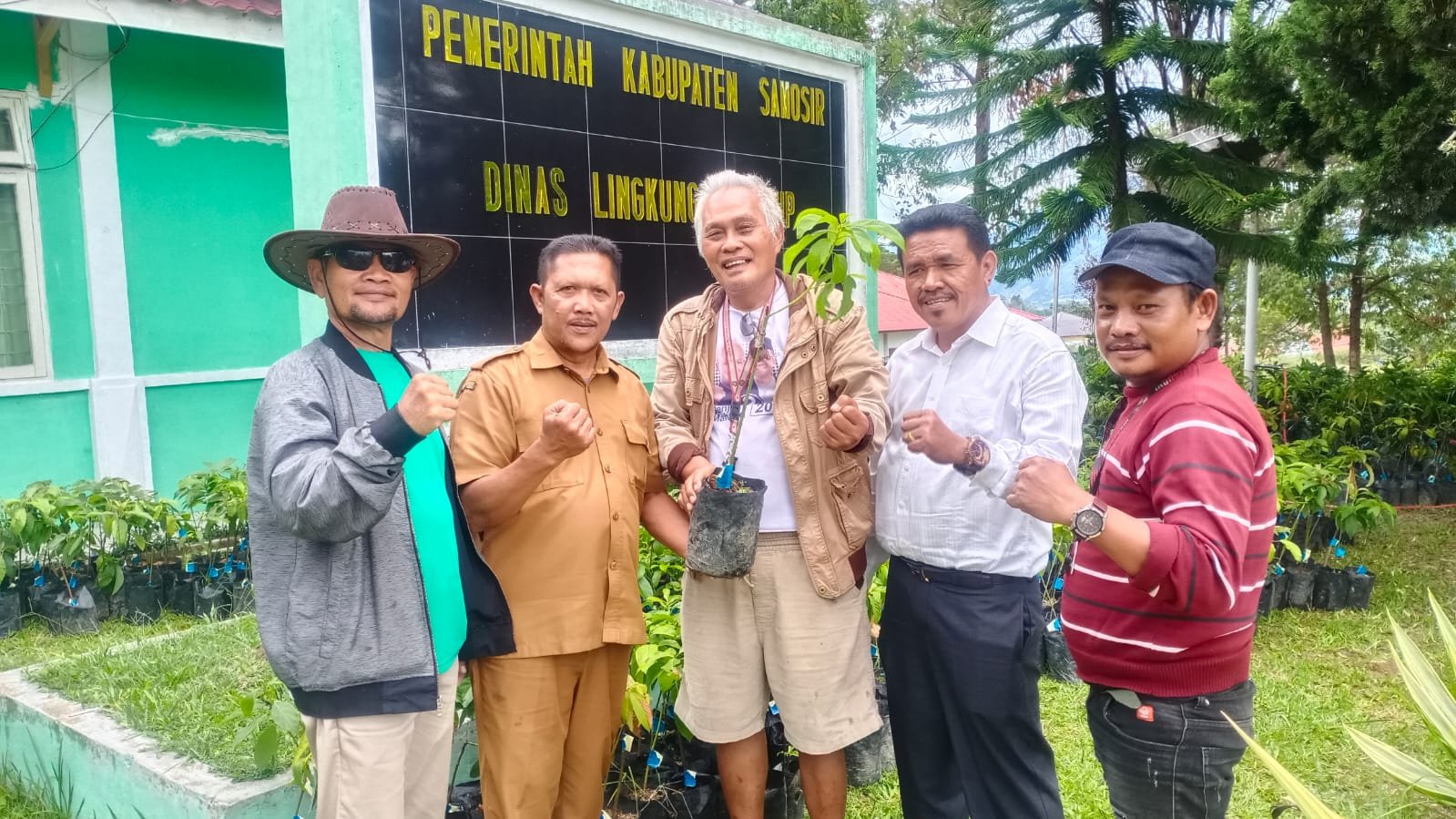 PEMKAB SAMOSIR DUKUNG GERAKAN SEJUTA POHON
